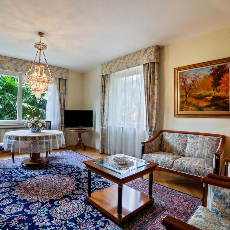 Villa Coris Ferienwohnung Magnolia - Appartamento Deluxe con 2 Camere da Letto e Vista Giardino - 2