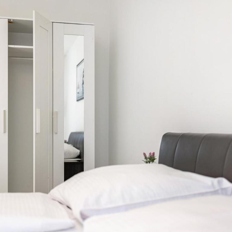 Aldars Urban Trio Suite No.5 - Superior Apartment mit Stadtblick - 14