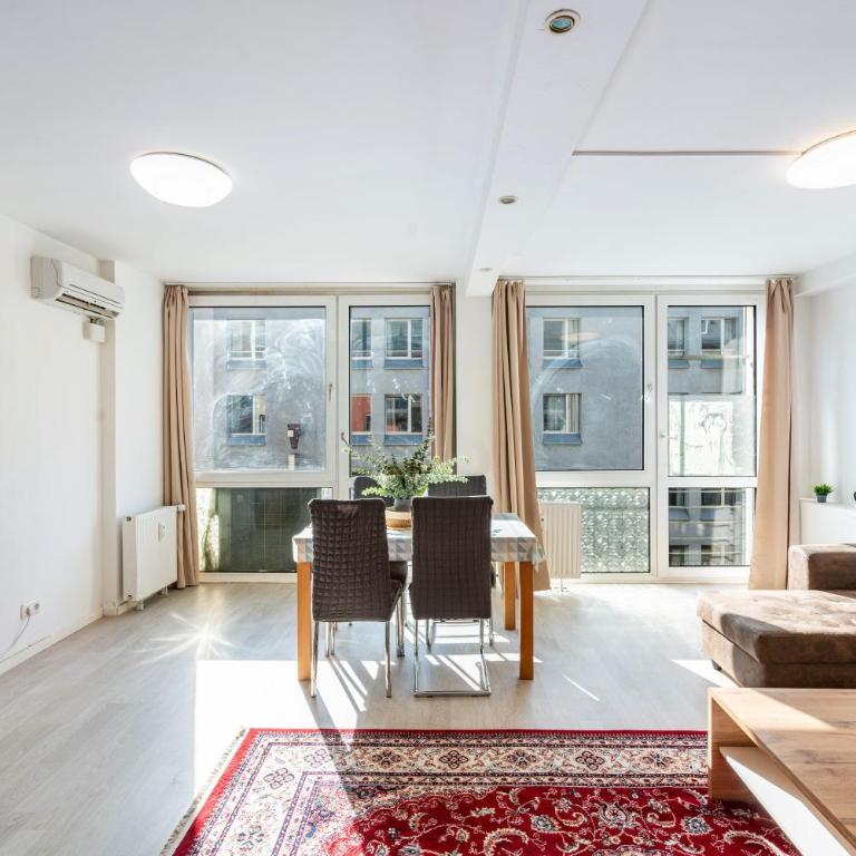 Aldars Urban Trio Suite No.5 - Superior Apartment mit Stadtblick - 1