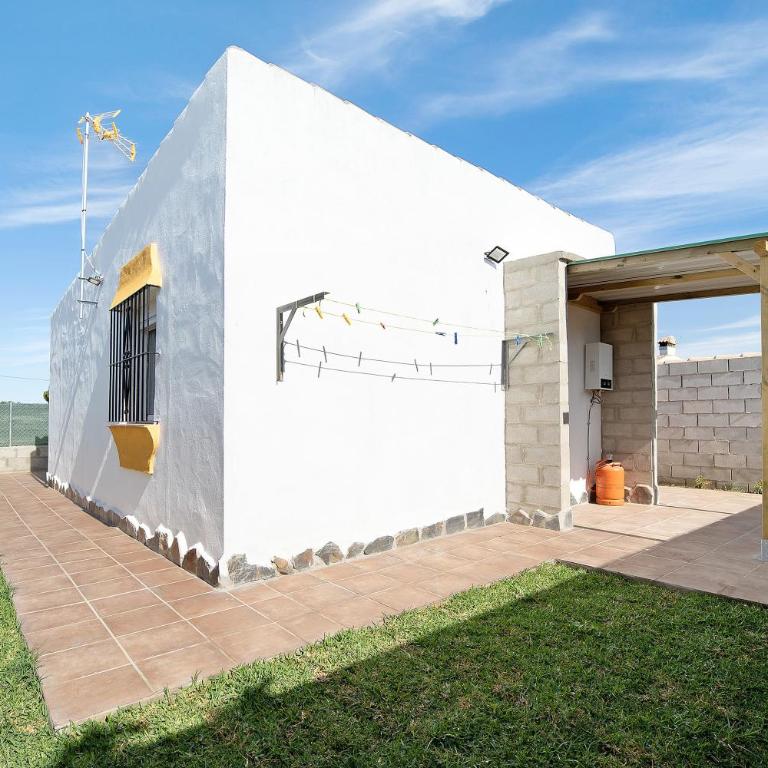 Casa Manoli 3 Chiclana - Habitación Cuádruple con ducha - 20