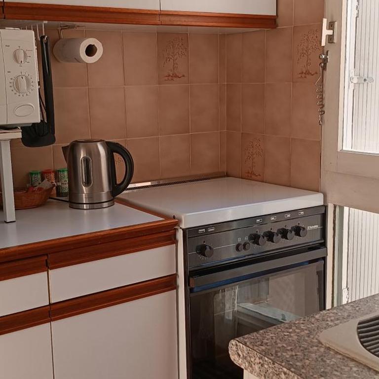Cosy Appartement climatisé avec terrasse à 10 mn plages et gare - Apartment mit 1 Schlafzimmer - 6