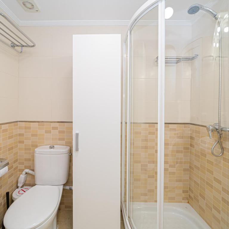 Apartamento Avenida Madrid - Three-Bedroom Apartment with Water View - 18