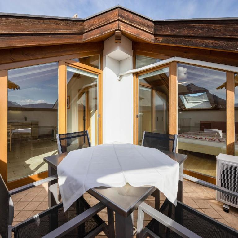 Stompferhof Mansarde - Appartamento Superior con 1 Camera da Letto e Balcone - 1