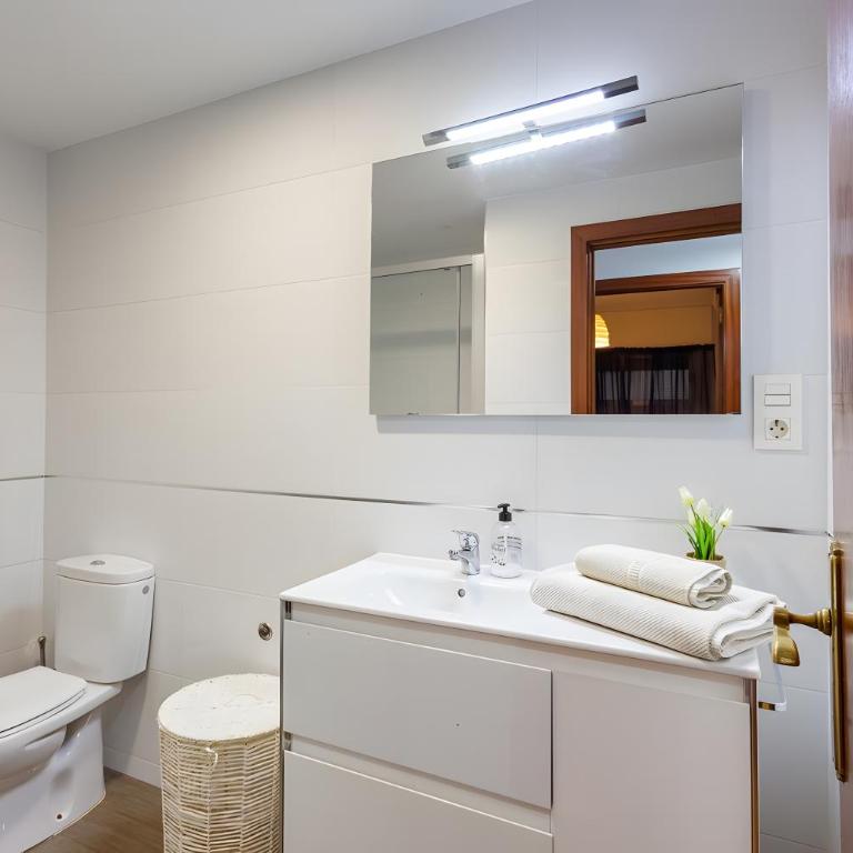 Epsilon 2 4f primera línea de playa - Apartamento Deluxe de 2 dormitorios con vistas al mar - 15
