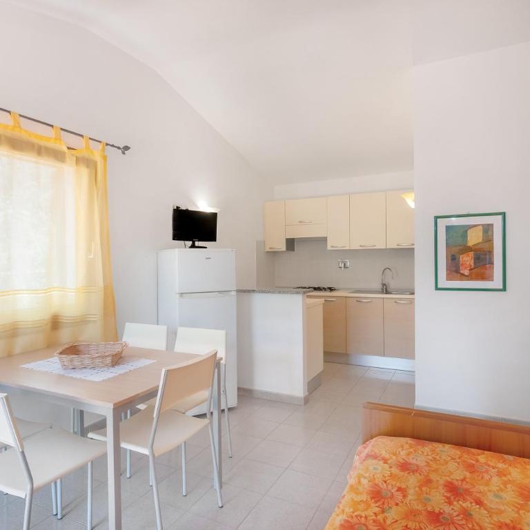 Appartamenti i Tigli 1 - Appartamento con 2 Camere da Letto e con Vista Montagna - 3
