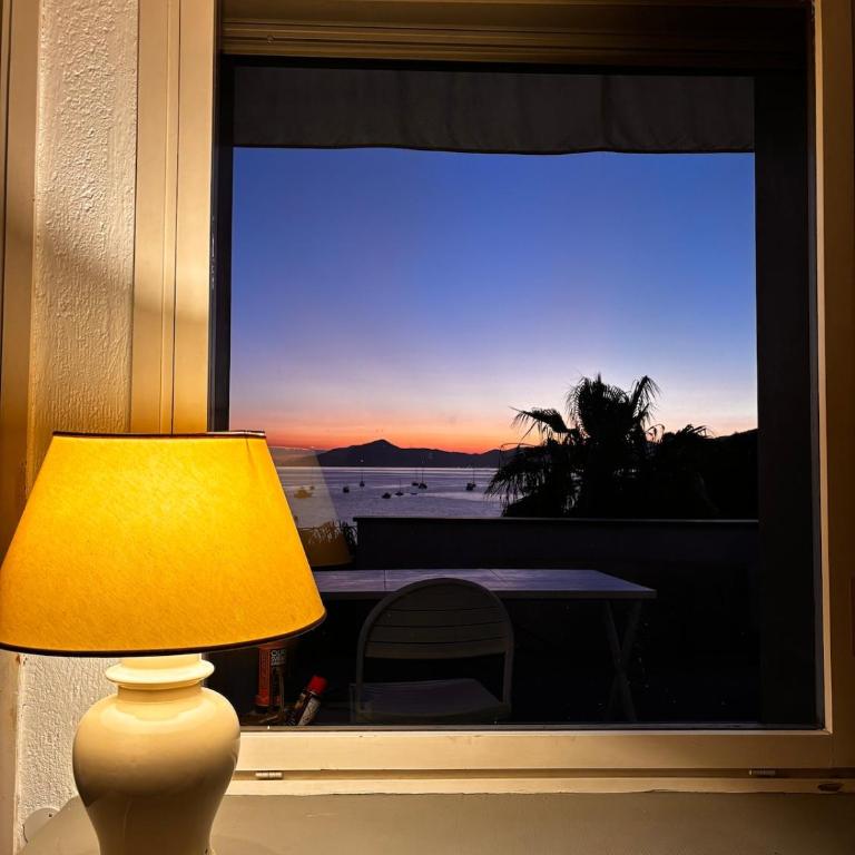 Appartamento frontemare con terrazzo - Appartamento con Vista Mare - 3