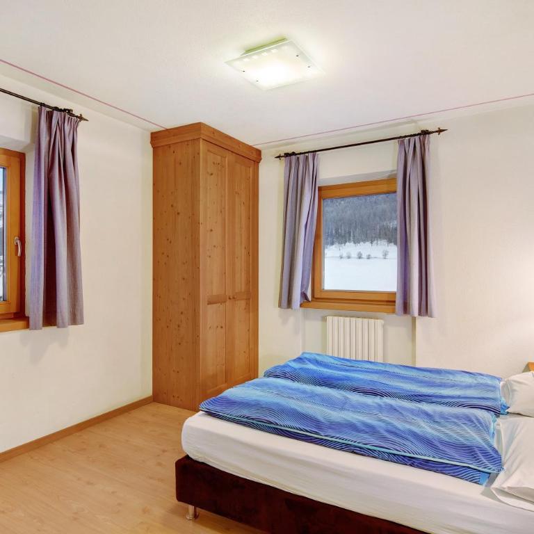 Viola - Two-Bedroom Deluxe Apartment with Balcony - 11