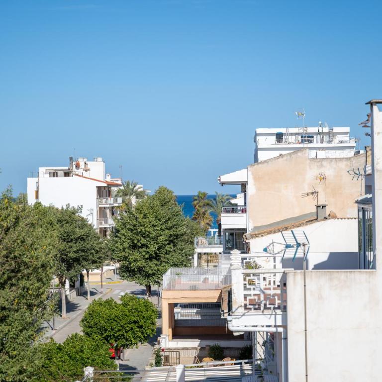 Wonderful - Three-Bedroom Premium Apartment with Balcony - 27