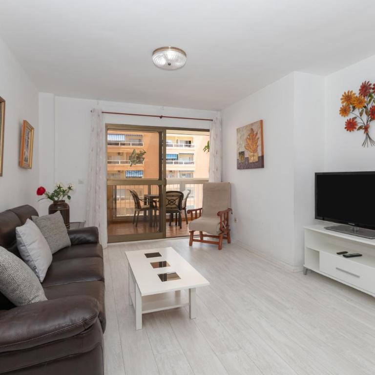 Two bedroom apartment beside marina - Apartamento Deluxe de 2 dormitorios con balcón - 2