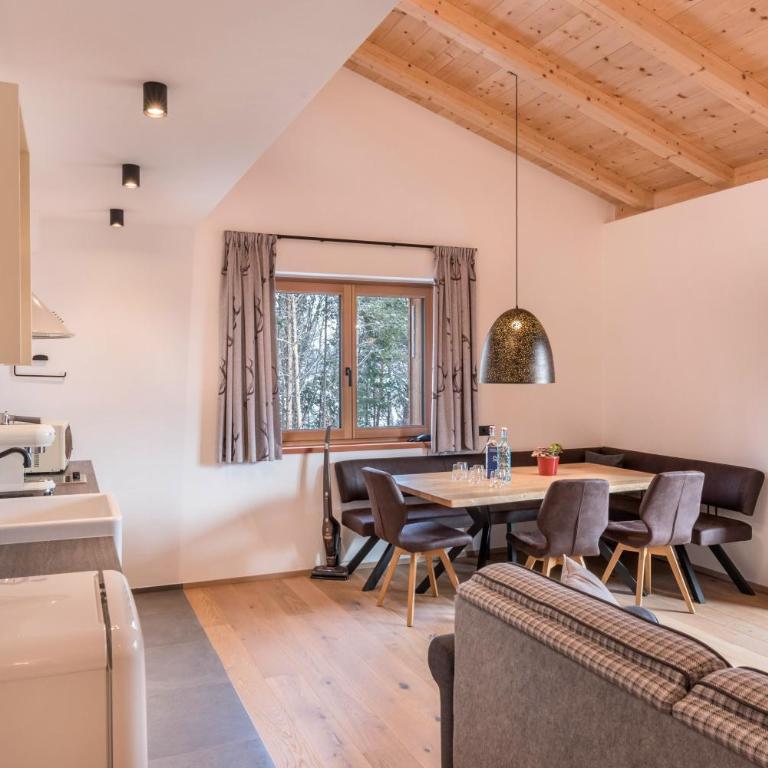 Schartneralm Zirbel Family - Deluxe-Apartment mit 2 Schlafzimmern und Gartenblick - 9