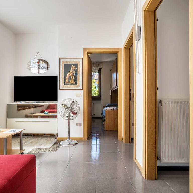 Holiday Speed with terrace - Appartamento Deluxe con 2 Camere da Letto e Vista Giardino - 17