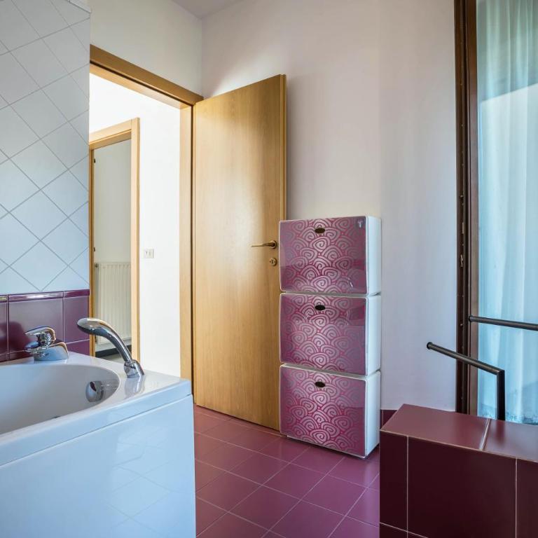 Holiday Speed with terrace - Appartamento Deluxe con 2 Camere da Letto e Vista Giardino - 28