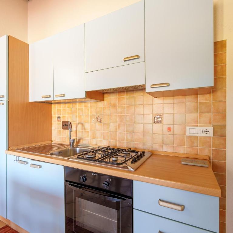 Casa Vacanze Imperial - Appartamento Superior con 1 Camera da Letto e Balcone - 6