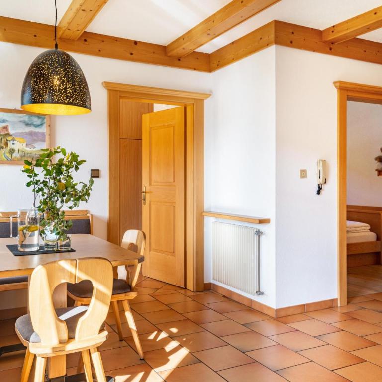 Häuslerhof App Betula - Appartamento Deluxe con 2 Camere da Letto e Vista Giardino - 3