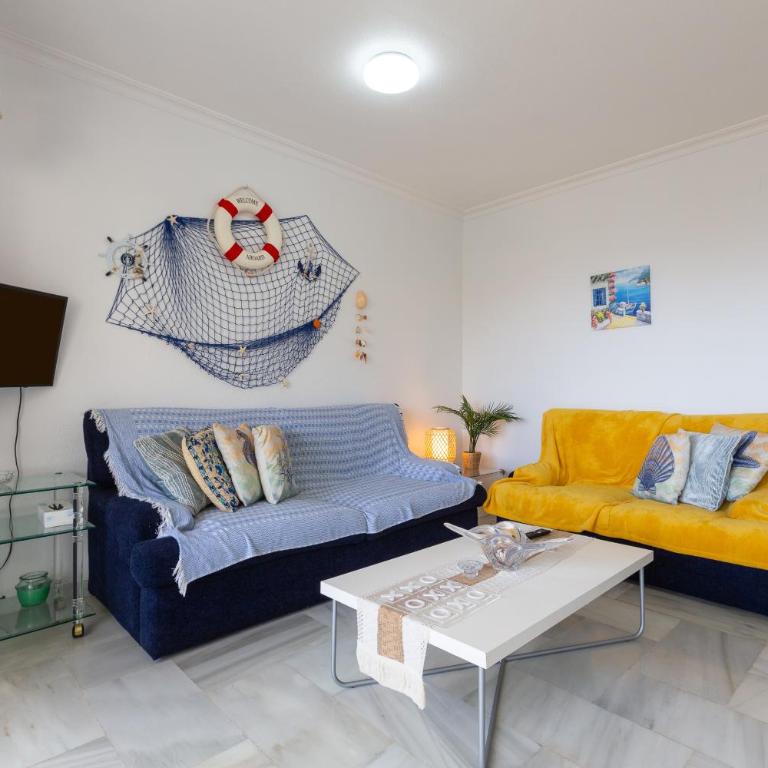 Carihuela beach - Three-Bedroom Premium Apartment with Balcony - 21