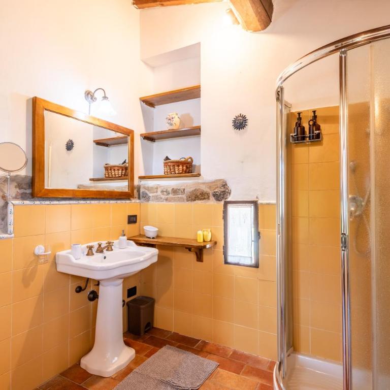 Pietraserena - San Gimignano - Two-Bedroom Deluxe Apartment with Garden View - 15