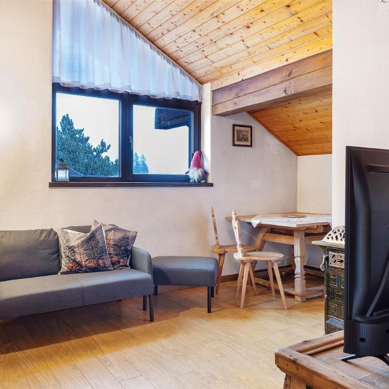 Casa Serena - Appartamento Deluxe con 2 Camere da Letto e Balcone - 3