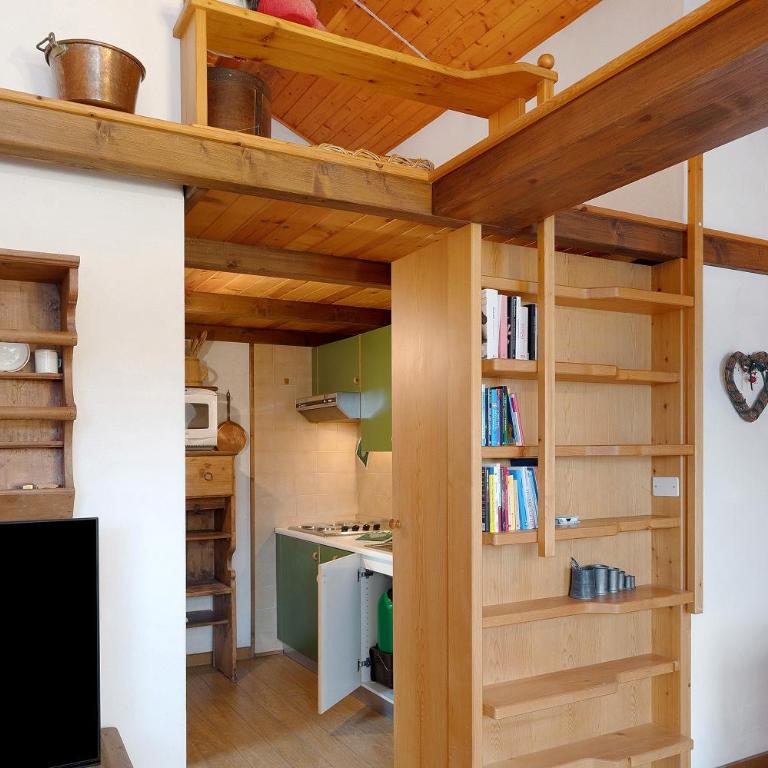 Casa Serena - Appartamento Deluxe con 2 Camere da Letto e Balcone - 16