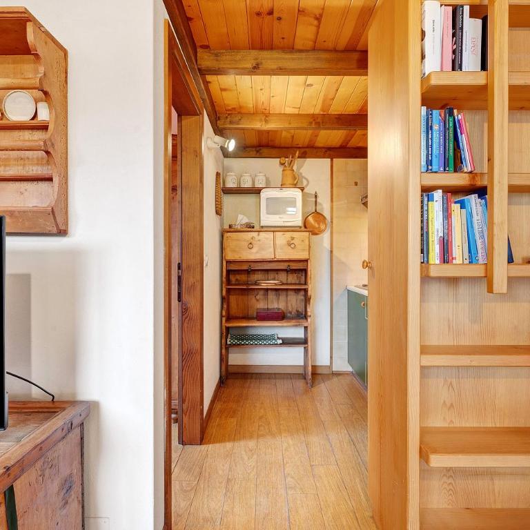 Casa Serena - Appartamento Deluxe con 2 Camere da Letto e Balcone - 6