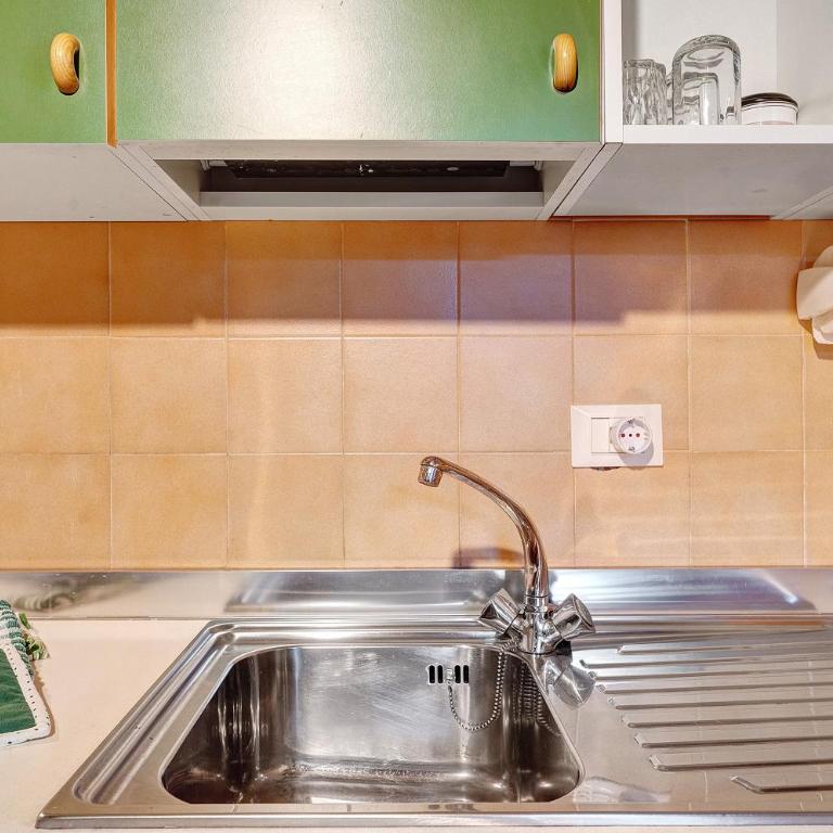 Casa Serena - Appartamento Deluxe con 2 Camere da Letto e Balcone - 9