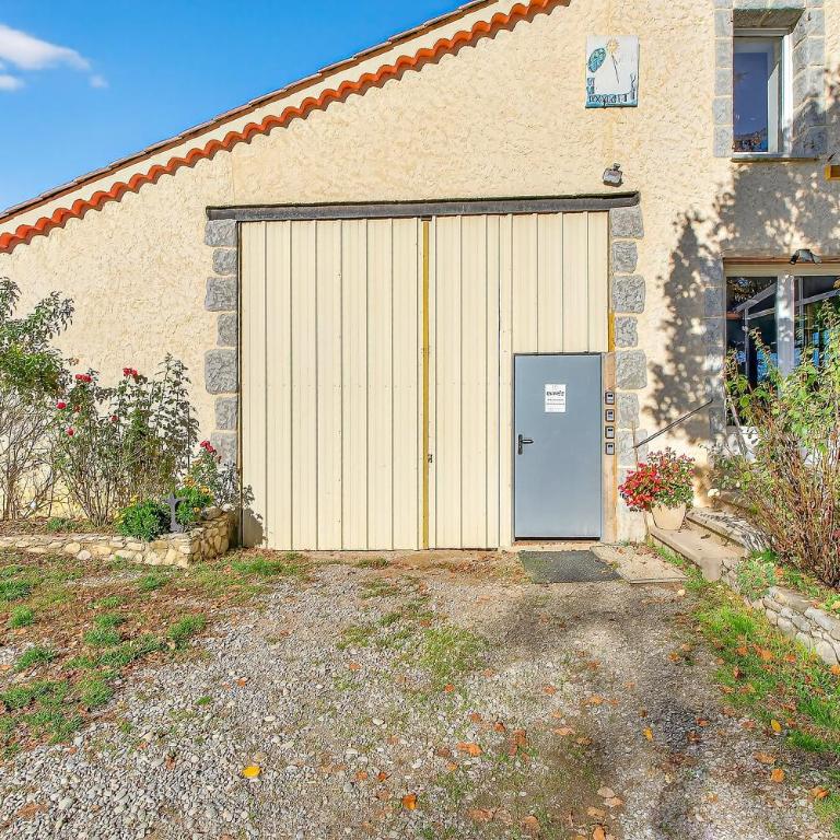 Gîte Mélano - La Grange du Logis - Appartement 1 Chambre avec Jardin - 4