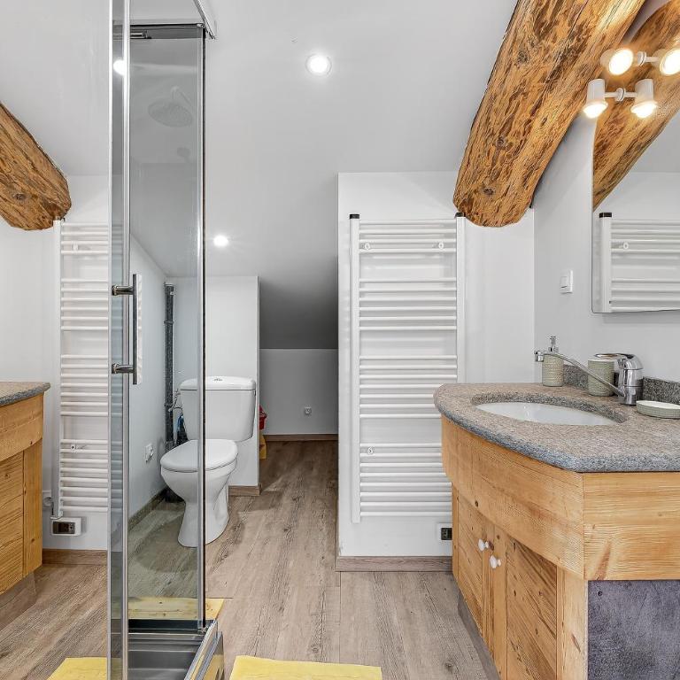 Gîte Mélano - La Grange du Logis - Appartement 1 Chambre avec Jardin - 16
