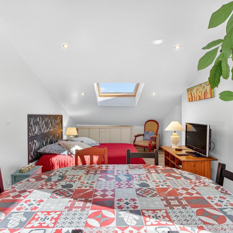 Gîte Mélano - La Grange du Logis - Appartement 1 Chambre avec Jardin - 11