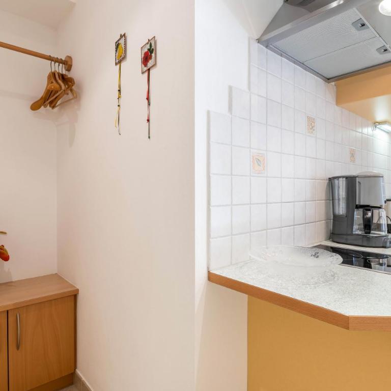 Haus Rosengarten Apt A - Apartamento Deluxe de 2 dormitorios con vistas al jardín - 12