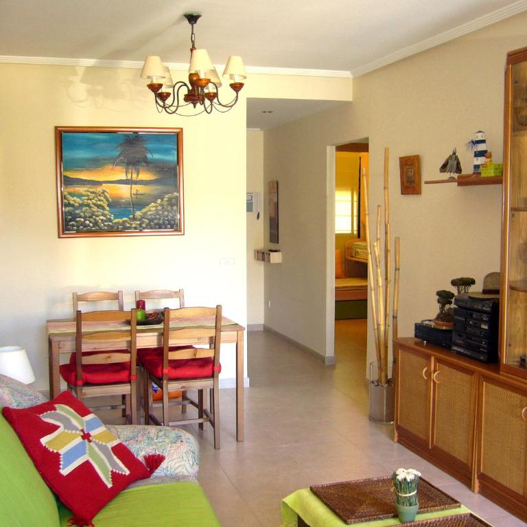 Apartamento a 150m playa de les Bovetes estancias temporales de más de 10 días - Apartamento de 2 dormitorios - 10