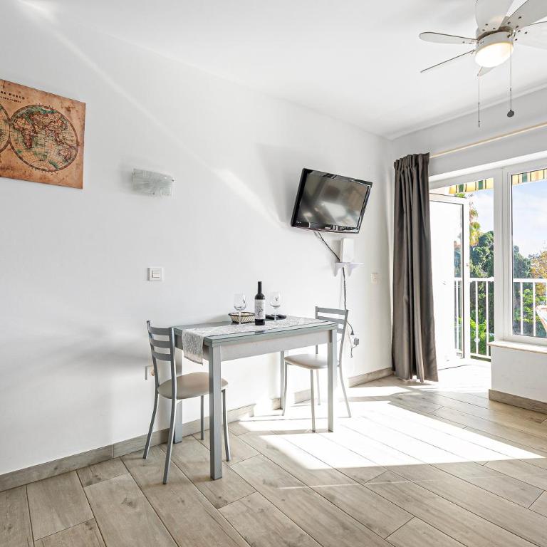 Beach Palace Carihuela - Apartamento Superior de 1 dormitorio con balcón - 11