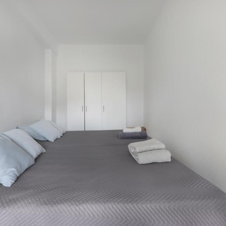 Apartamento Junto al Mar Costa Lago - Apartamento Deluxe de 2 dormitorios con vistas al jardín - 17