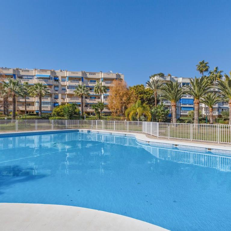 Apartamento Junto al Mar Costa Lago - Apartamento Deluxe de 2 dormitorios con vistas al jardín - 25
