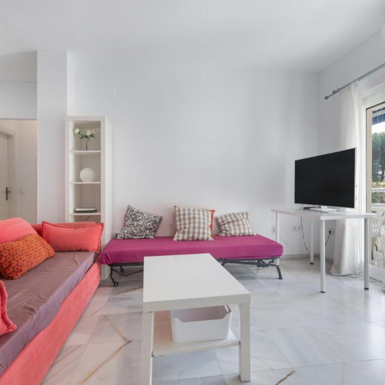 Apartamento Junto al Mar Costa Lago - Apartamento Deluxe de 2 dormitorios con vistas al jardín - 2