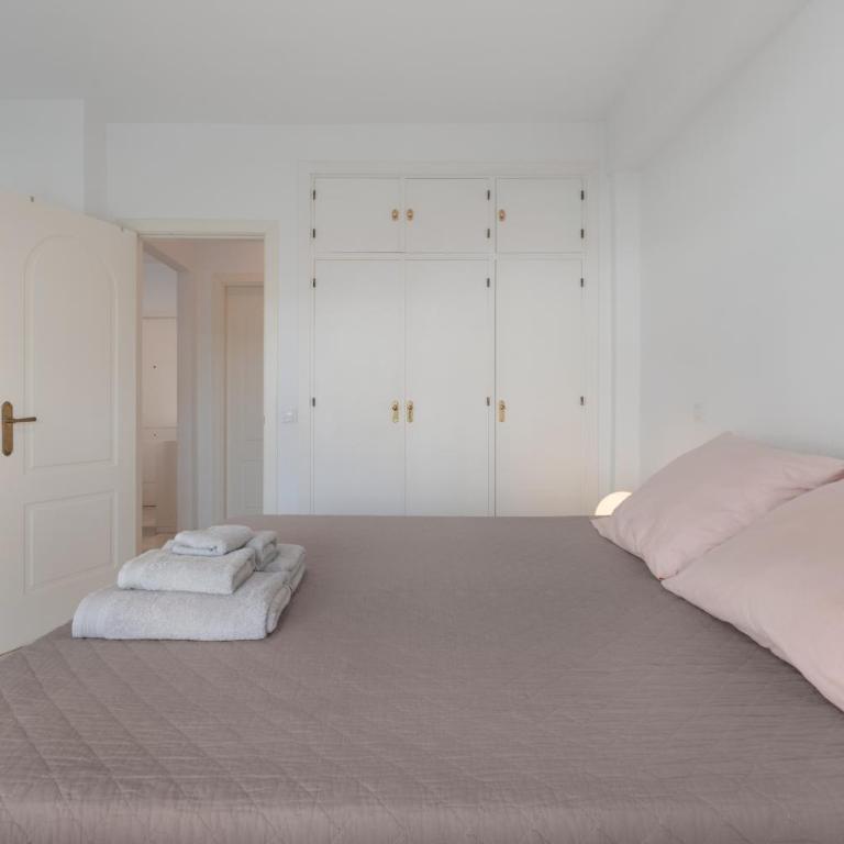 Apartamento Junto al Mar Costa Lago - Apartamento Deluxe de 2 dormitorios con vistas al jardín - 11