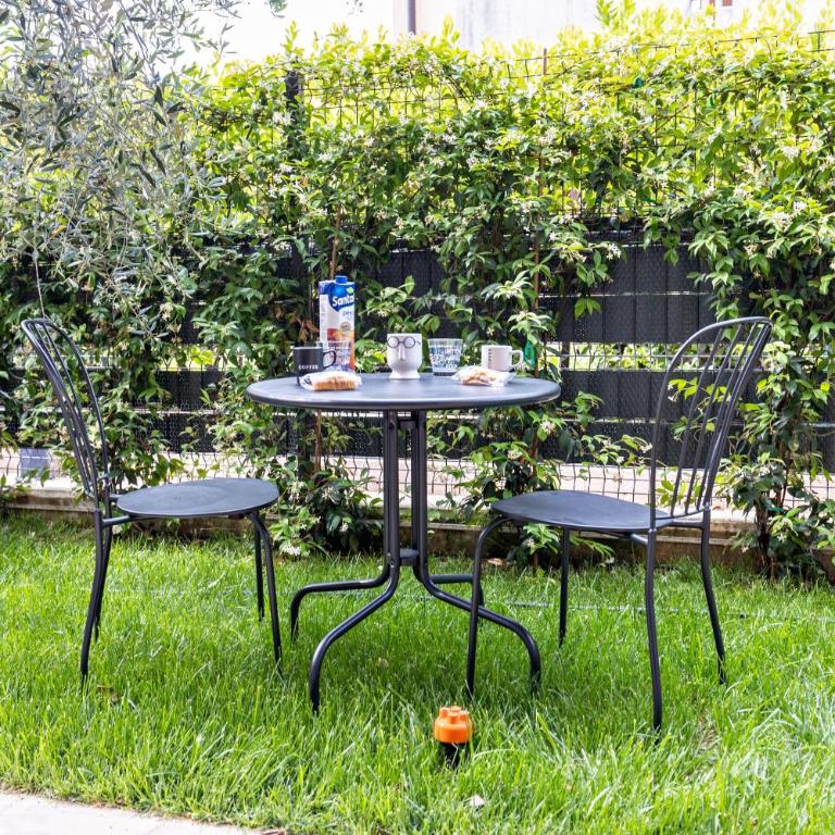 Bluemoon Luminoso apt con piscina - Appartamento Deluxe con 2 Camere da Letto e Vista Giardino - 6