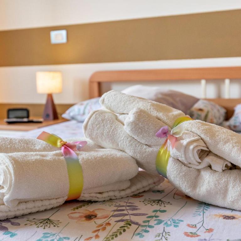 Bluemoon Luminoso apt con piscina - Appartamento Deluxe con 2 Camere da Letto e Vista Giardino - 18