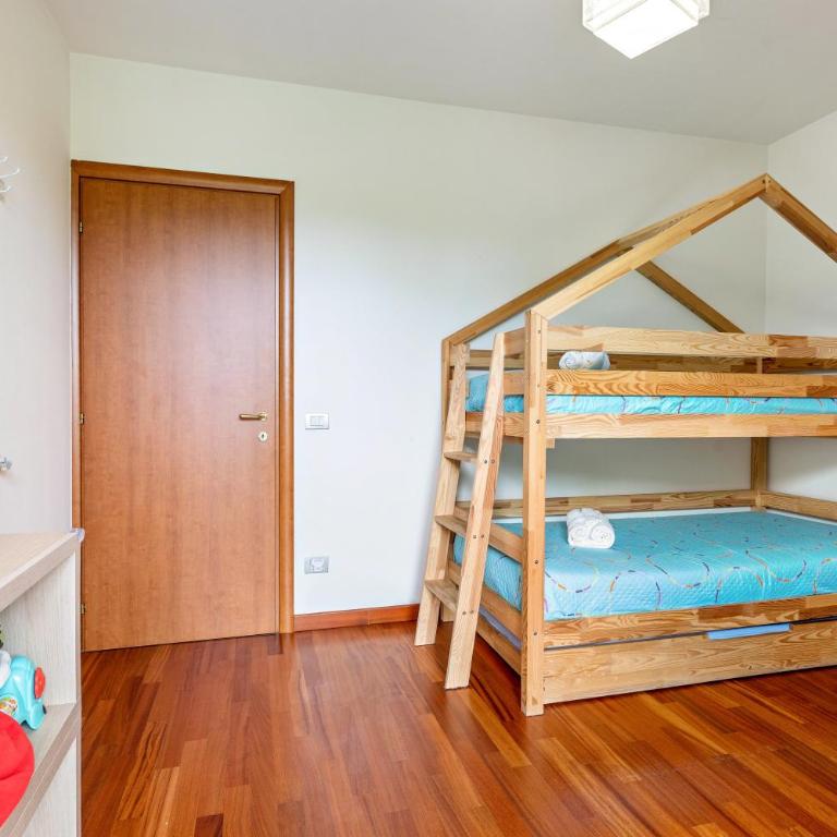 Bluemoon Luminoso apt con piscina - Appartamento Deluxe con 2 Camere da Letto e Vista Giardino - 24