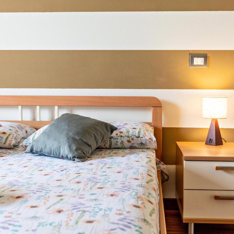 Bluemoon Luminoso apt con piscina - Appartamento Deluxe con 2 Camere da Letto e Vista Giardino - 19