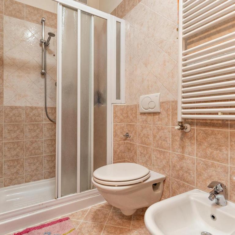 Bluemoon Luminoso apt con piscina - Appartamento Deluxe con 2 Camere da Letto e Vista Giardino - 26