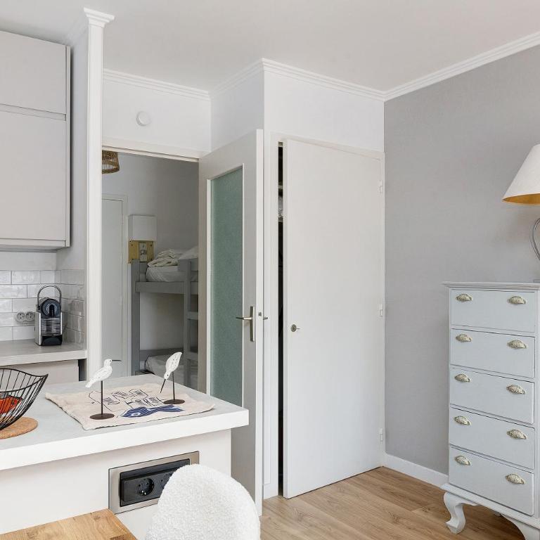 Appart' Chez Suzi, La Baule centre - Superior Apartment with Balcony - 7