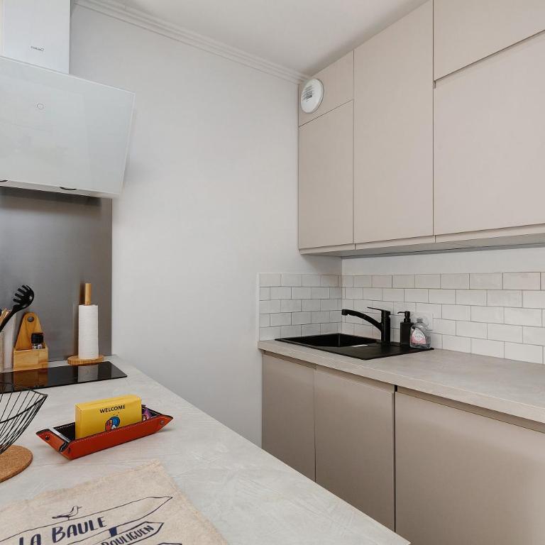 Appart' Chez Suzi, La Baule centre - Superior Apartment with Balcony - 10