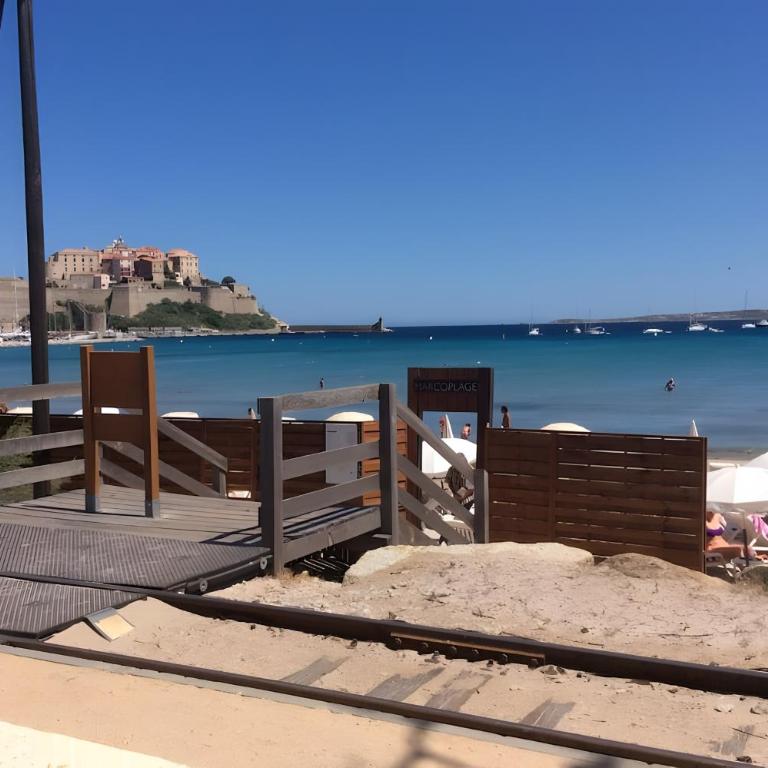 Appartamento T3 Calvi - Deluxe-Apartment mit 2 Schlafzimmern und Gartenblick - 23