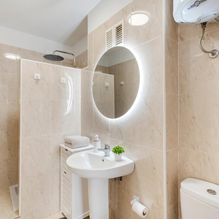 Sun And River Condo - Apartamento de 1 dormitorio con jardín - 14