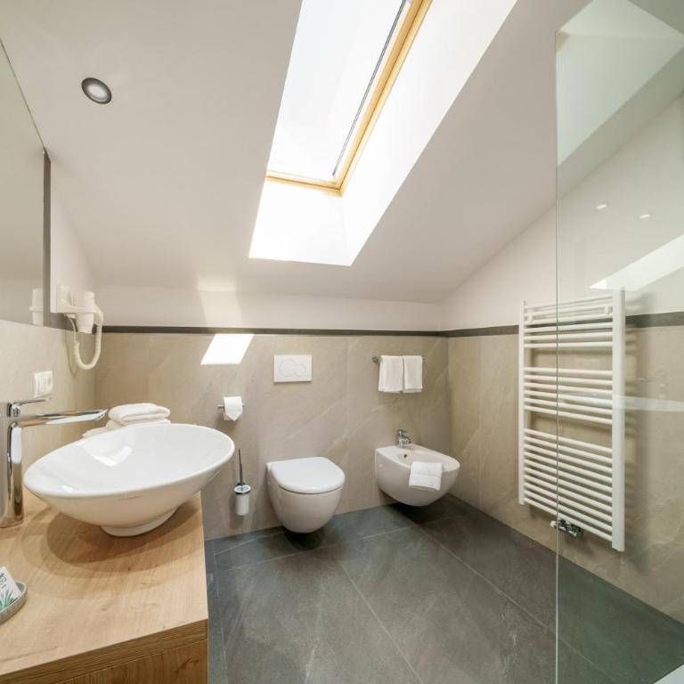 Schartnerhof Ferienwohnung Salbei - Appartamento Deluxe con 2 Camere da Letto e Vista Giardino - 10