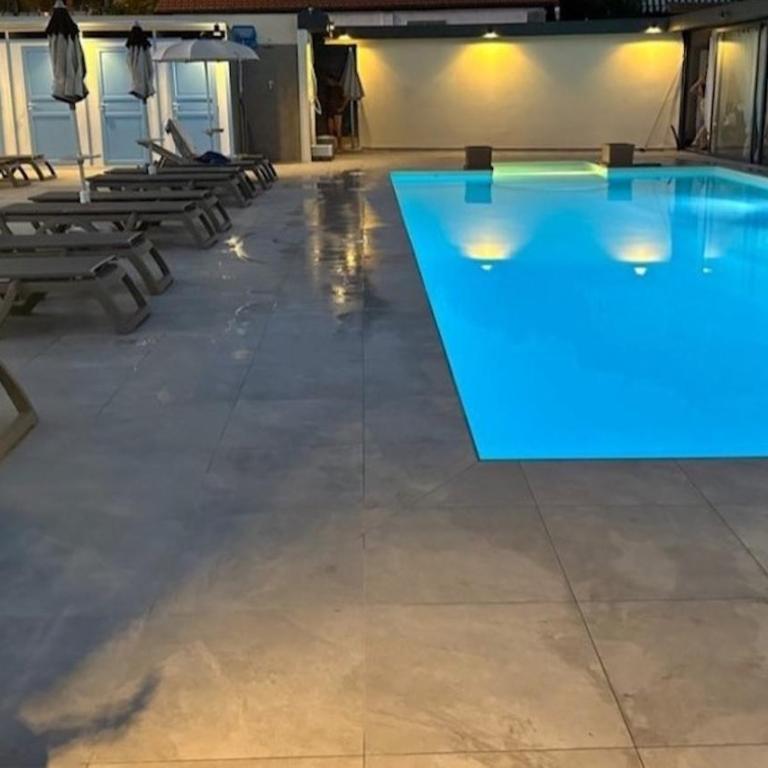 Casa Girasole 600 mt dal mare - Appartamento Deluxe con 2 Camere da Letto e Vista Giardino - 3