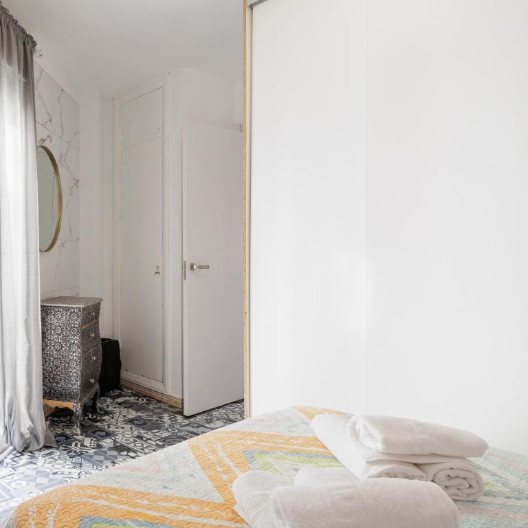 Sevilla Center Premium Parking Free - Apartamento Deluxe de 2 dormitorios con balcón - 11