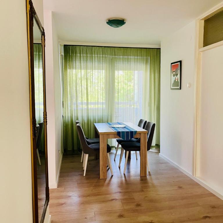 City Dock Apartment - Two-Bedroom Apartment - 12