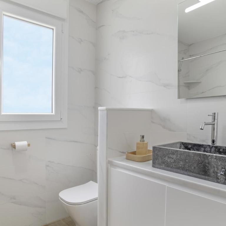 La Casita de Álvaro - Habitación Cuádruple con ducha - 13