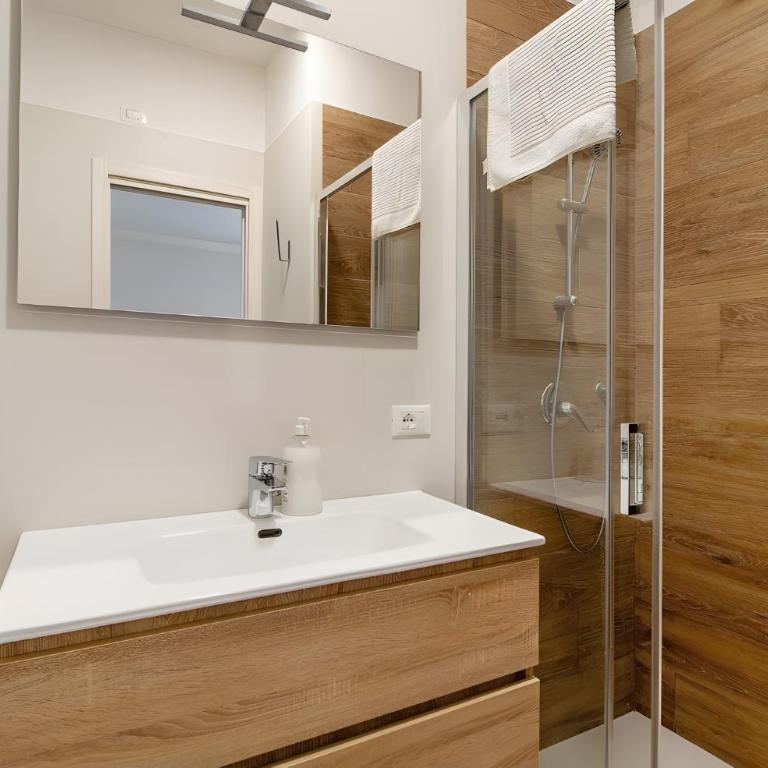 Il Centro Luxury Suites - Appartamento Superior con 1 Camera da Letto e Balcone - 15