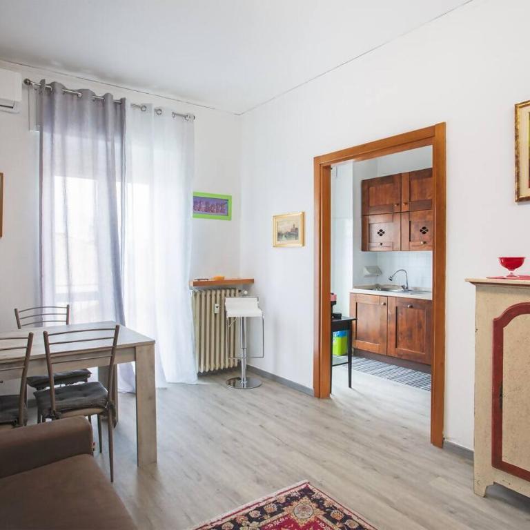 20min Walk or 2min Drive to Veronafiere - One-Bedroom Apartment - 7